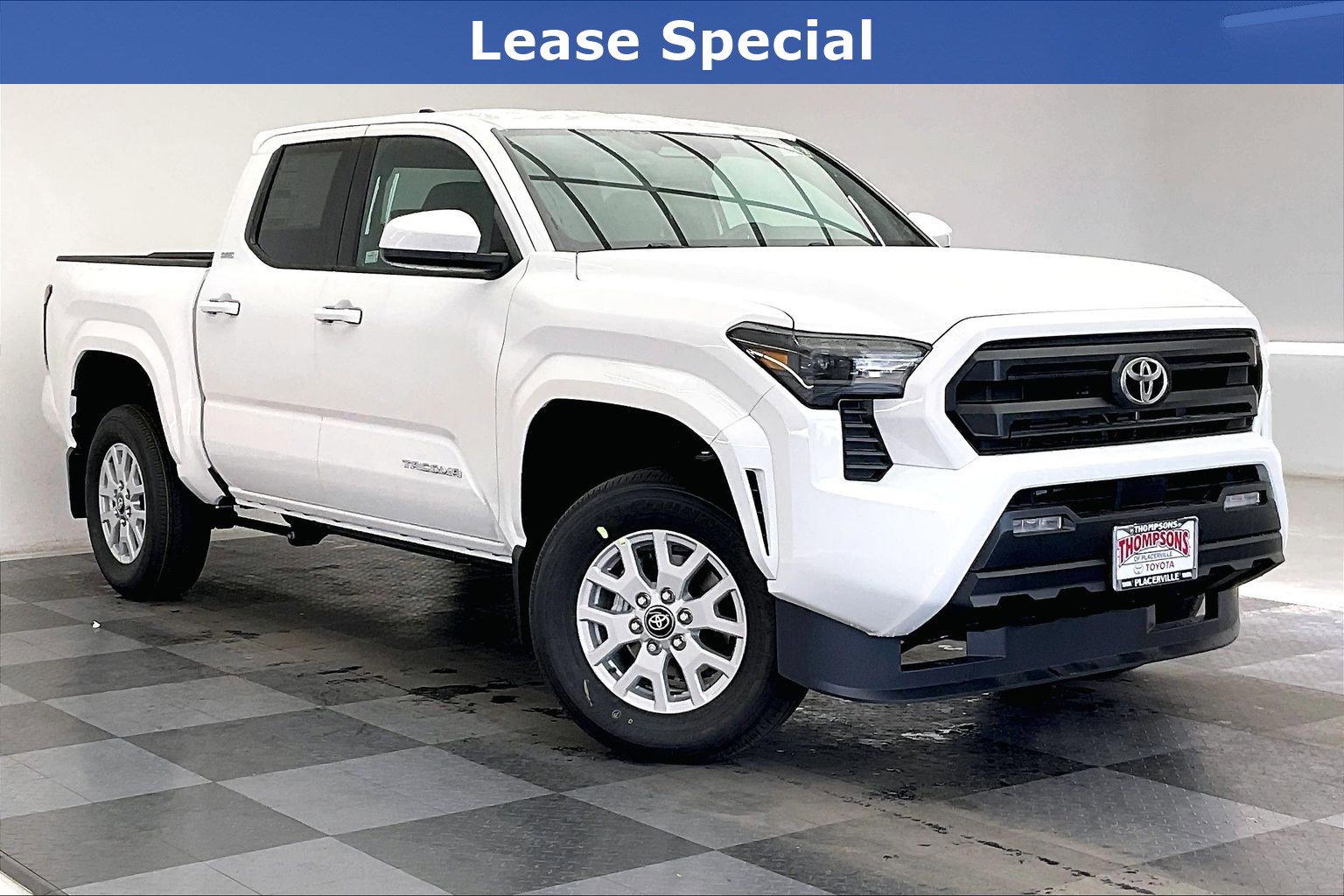 2025 Toyota Tacoma SR5's photo