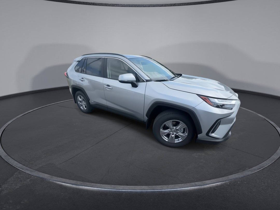 2025 Toyota RAV4 Hybrid XLE photo 2