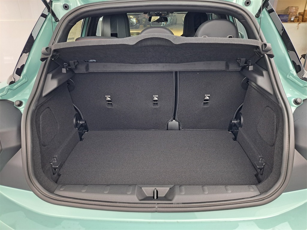 2026 Mini Cooper 4 Door Hardtop S Iconic photo 12