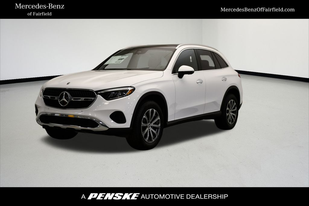 2026 Mercedes-Benz GLC Base's photo