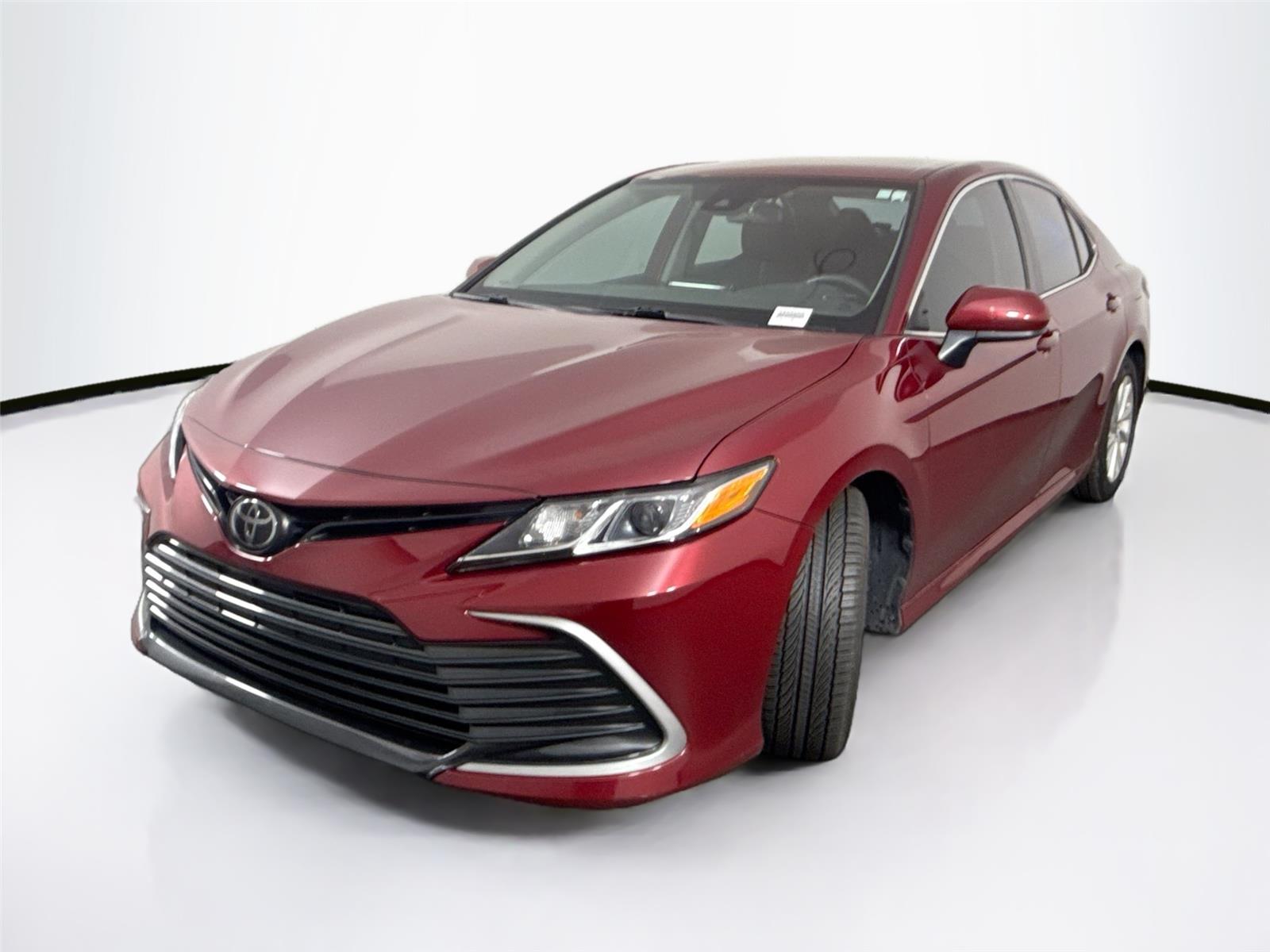 2022 Toyota Camry LE photo 2