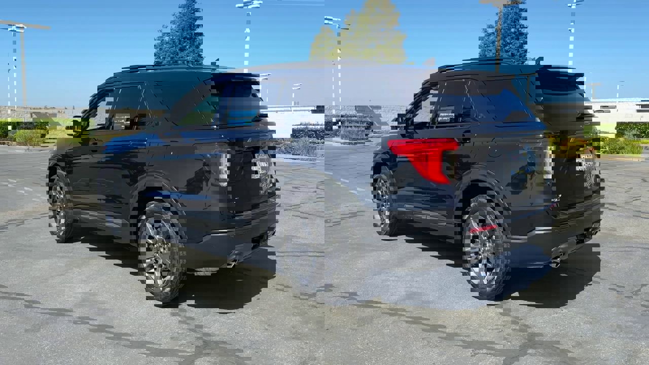 2022 Ford Explorer XLT photo 4