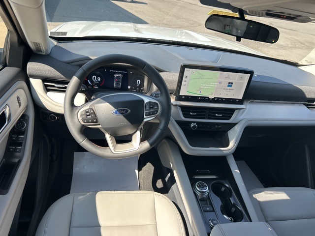 2025 Ford Explorer photo 29