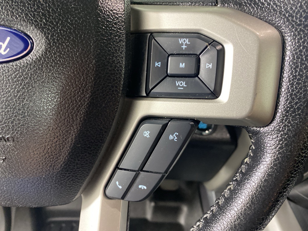 2016 Ford F-150 Lariat photo 20