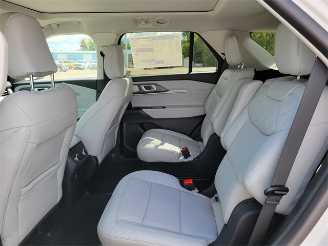 2025 Ford Explorer Platinum photo 15