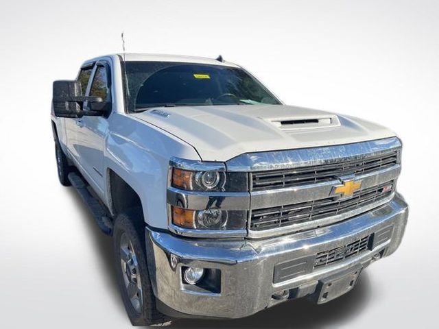 2017 Chevrolet Silverado 2500HD LT photo 4