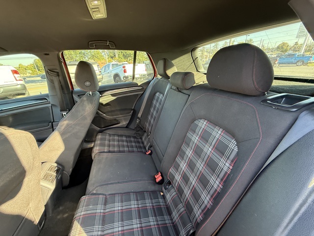 2016 Volkswagen Golf GTI Base SE Autobahn photo 23