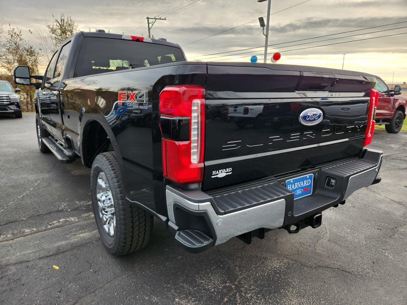 2026 Ford F-350 Lariat photo 4