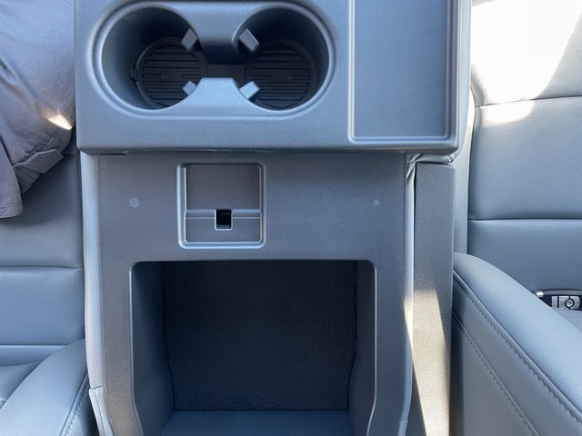 2025 Ford F-450 photo 28