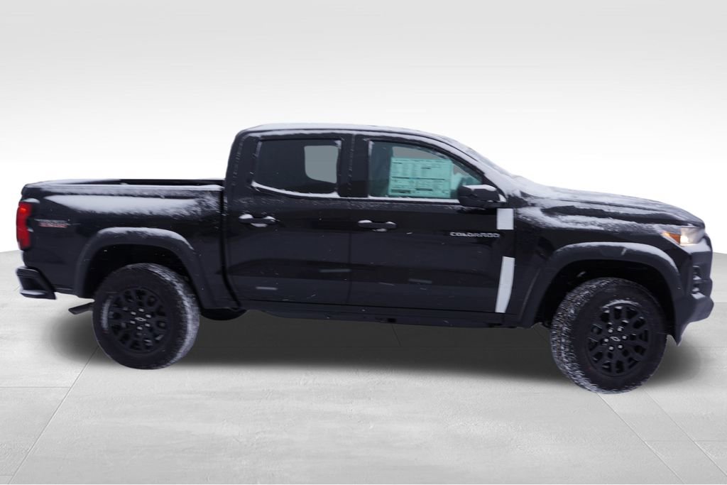 2026 Chevrolet Colorado Trail Boss photo 2
