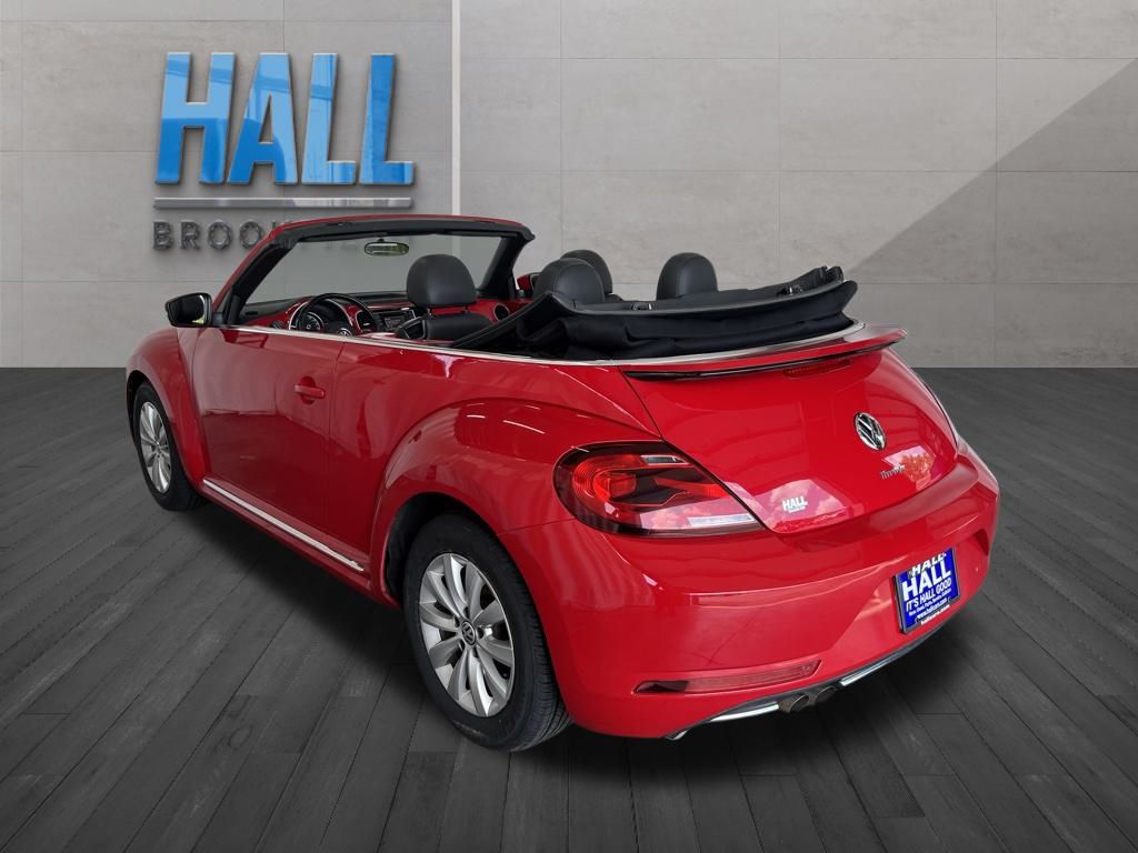 2018 Volkswagen Beetle S photo 3