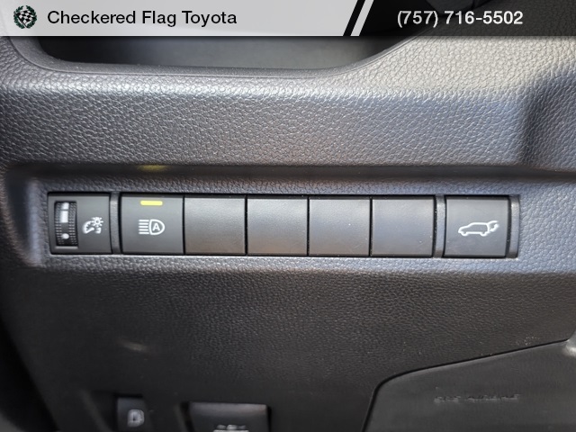 2024 Toyota RAV4 Hybrid XLE Premium photo 9