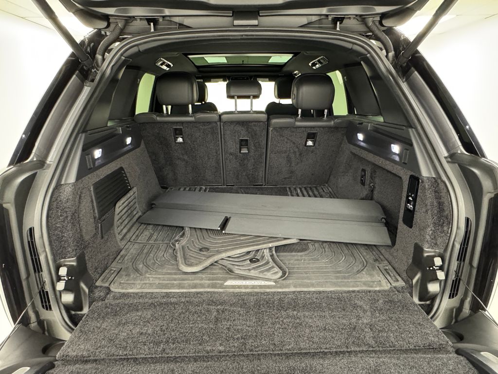2023 Land Rover Range Rover SE photo 32