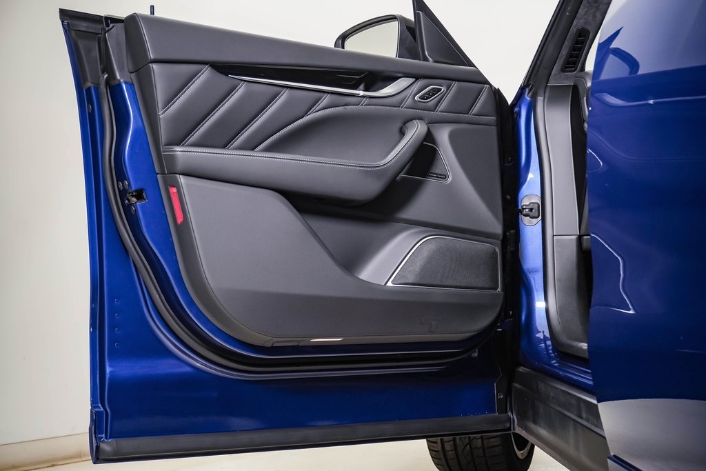 2022 Maserati Levante Modena photo 25