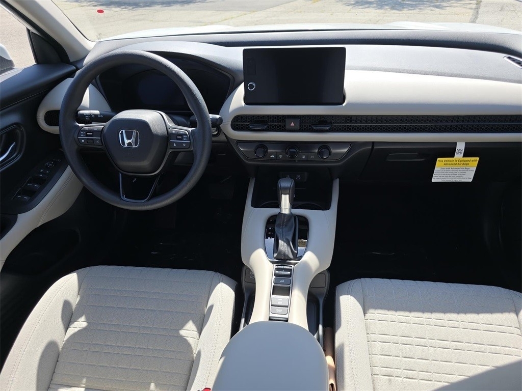 2026 Honda HR-V LX photo 13