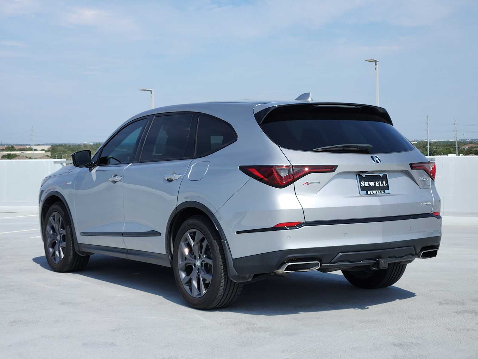 2022 Acura MDX A-Spec photo 7
