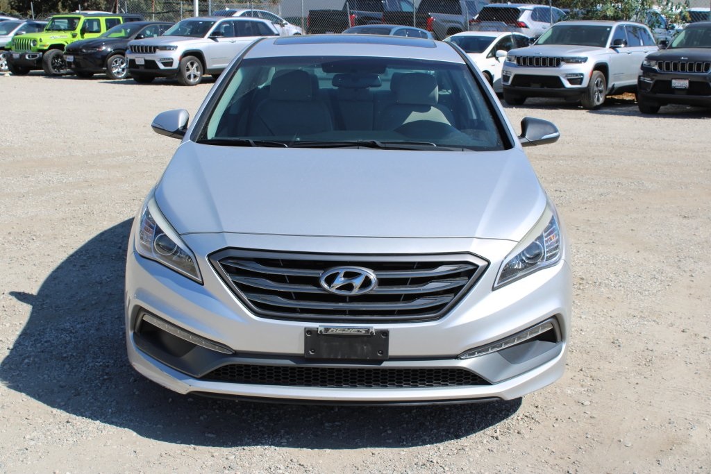 2017 Hyundai Sonata Sport Limited 2.0T photo 2
