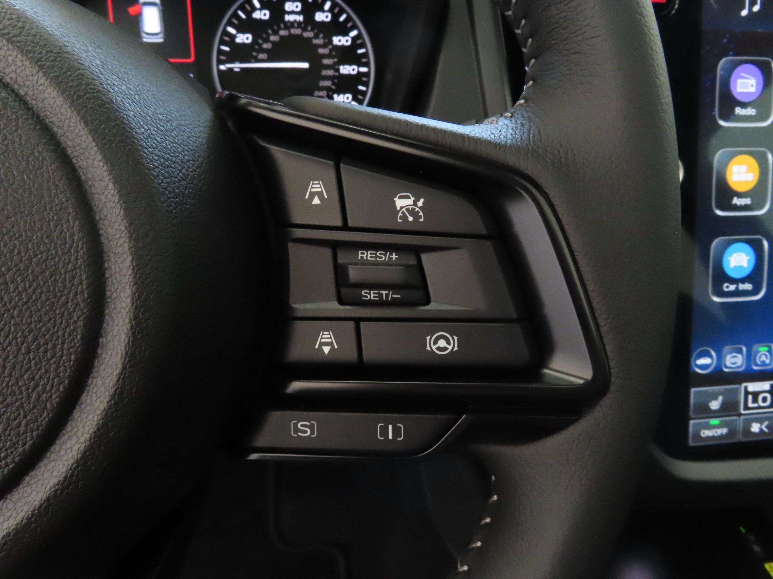 2025 Subaru Forester Premium Base photo 13