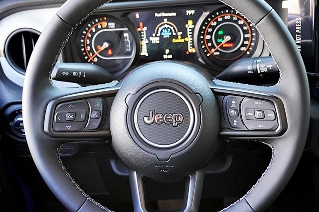 New 2025 Hydro Blue Pearl-Coat Exterior Paint Jeep Sport S image 25