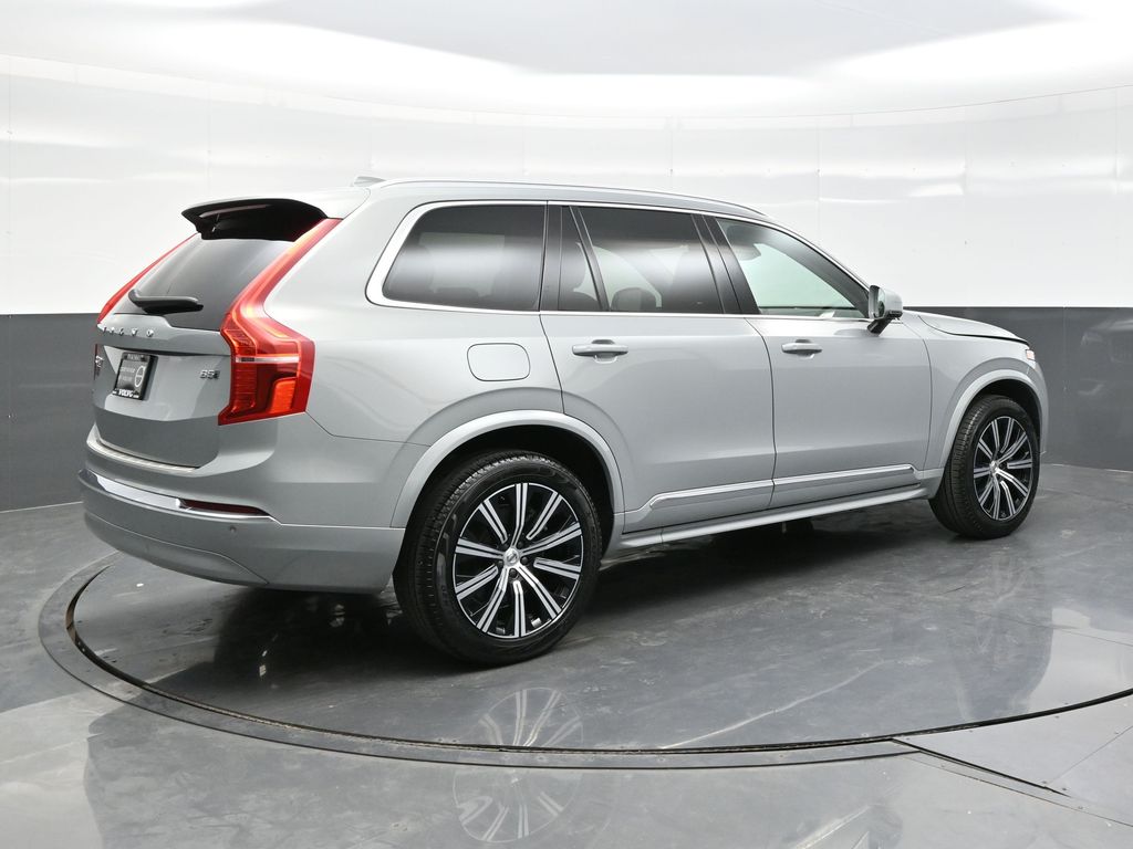 2024 Volvo XC90 B5 Core photo 2