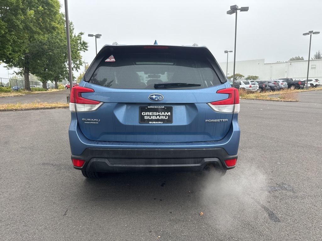 2021 Subaru Forester Premium photo 4