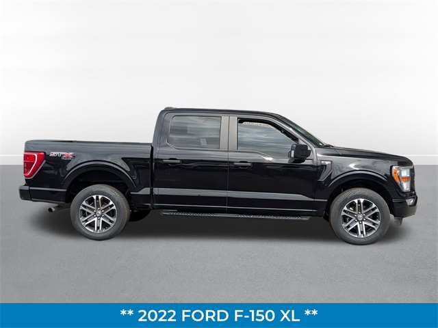 2022 Ford F-150 XL photo 2