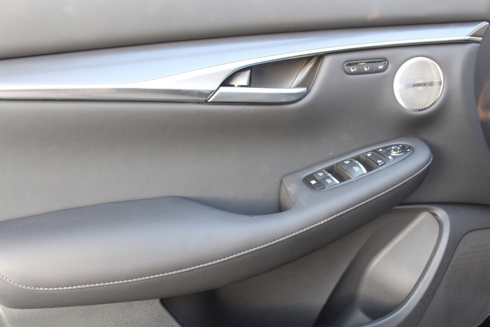 2025 Infiniti QX50 Luxe photo 7