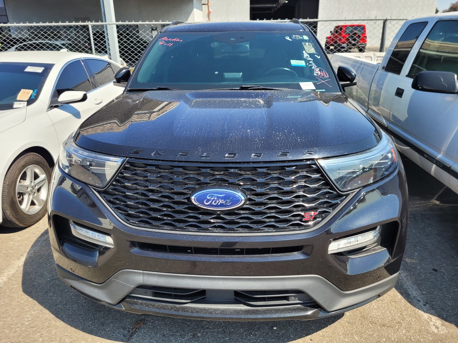 2022 Ford Explorer ST photo 2