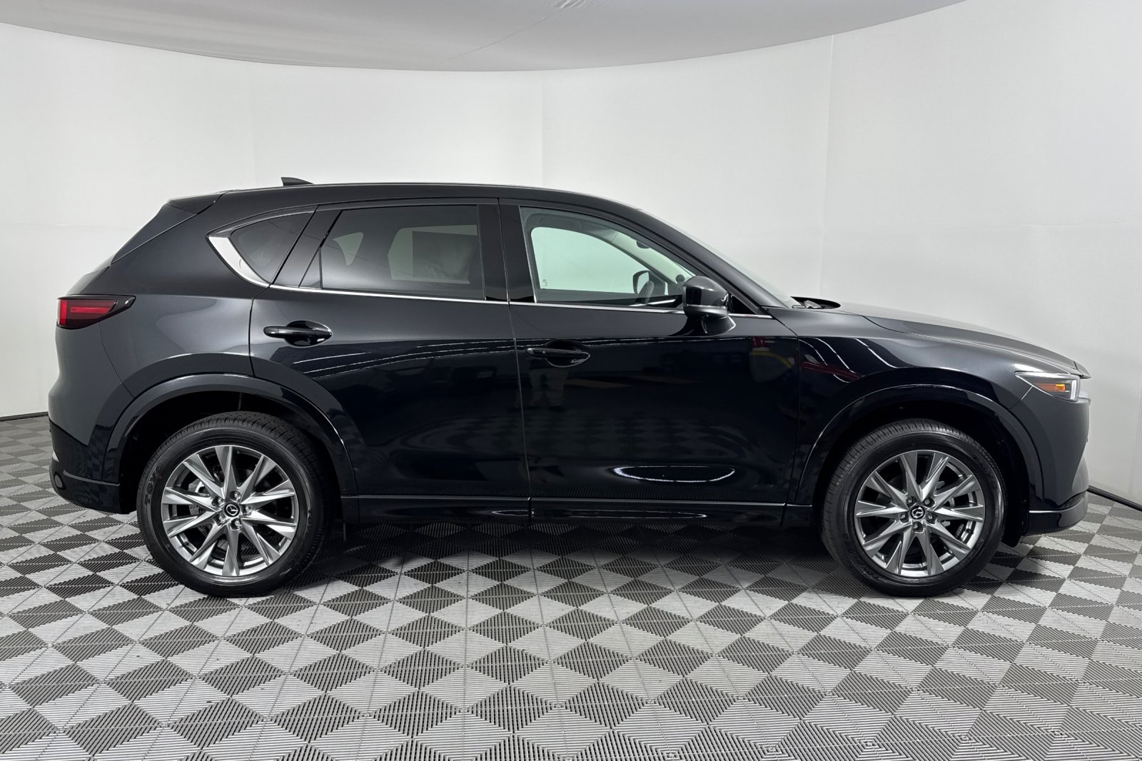 2025 Mazda CX-5 2.5 Premium Plus photo 3
