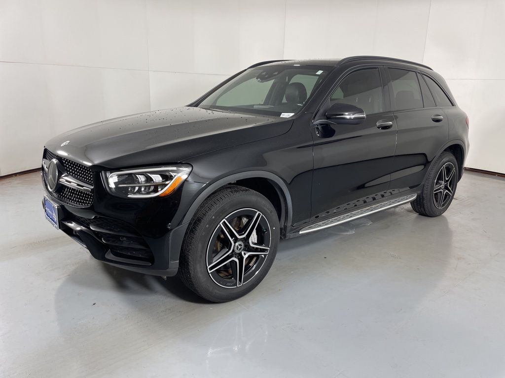 2022 Mercedes Benz GLC 300 photo 2
