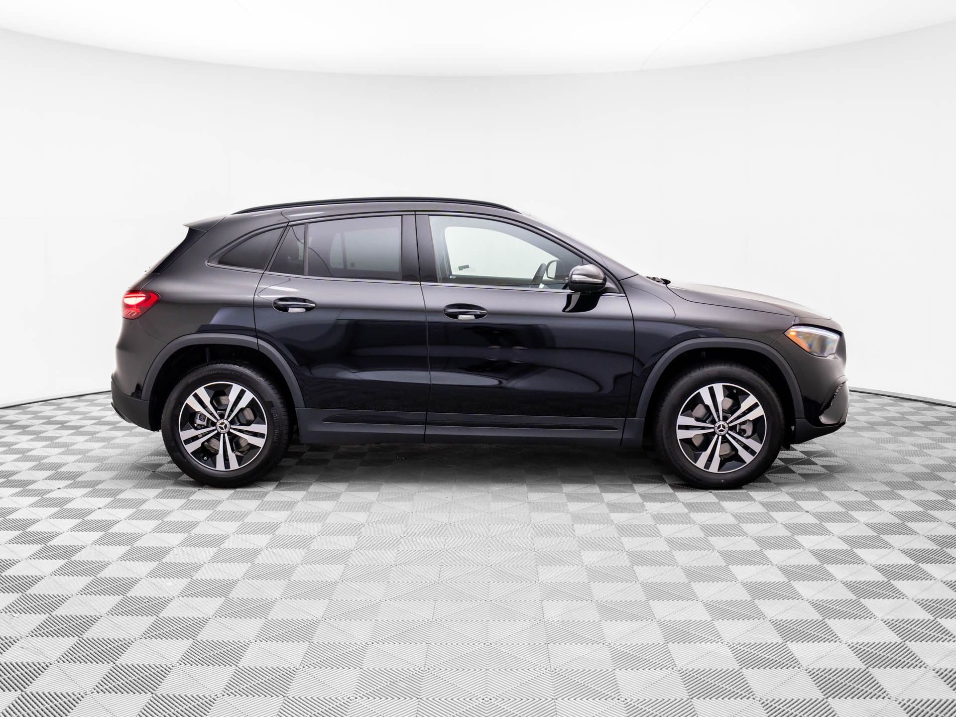 2026 Mercedes Benz GLA 250 4MATIC photo 4