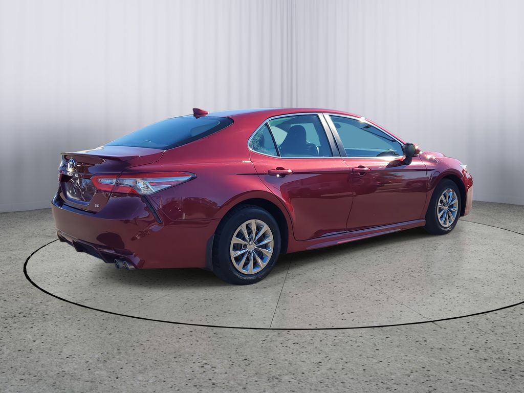 2018 Toyota Camry SE photo 4