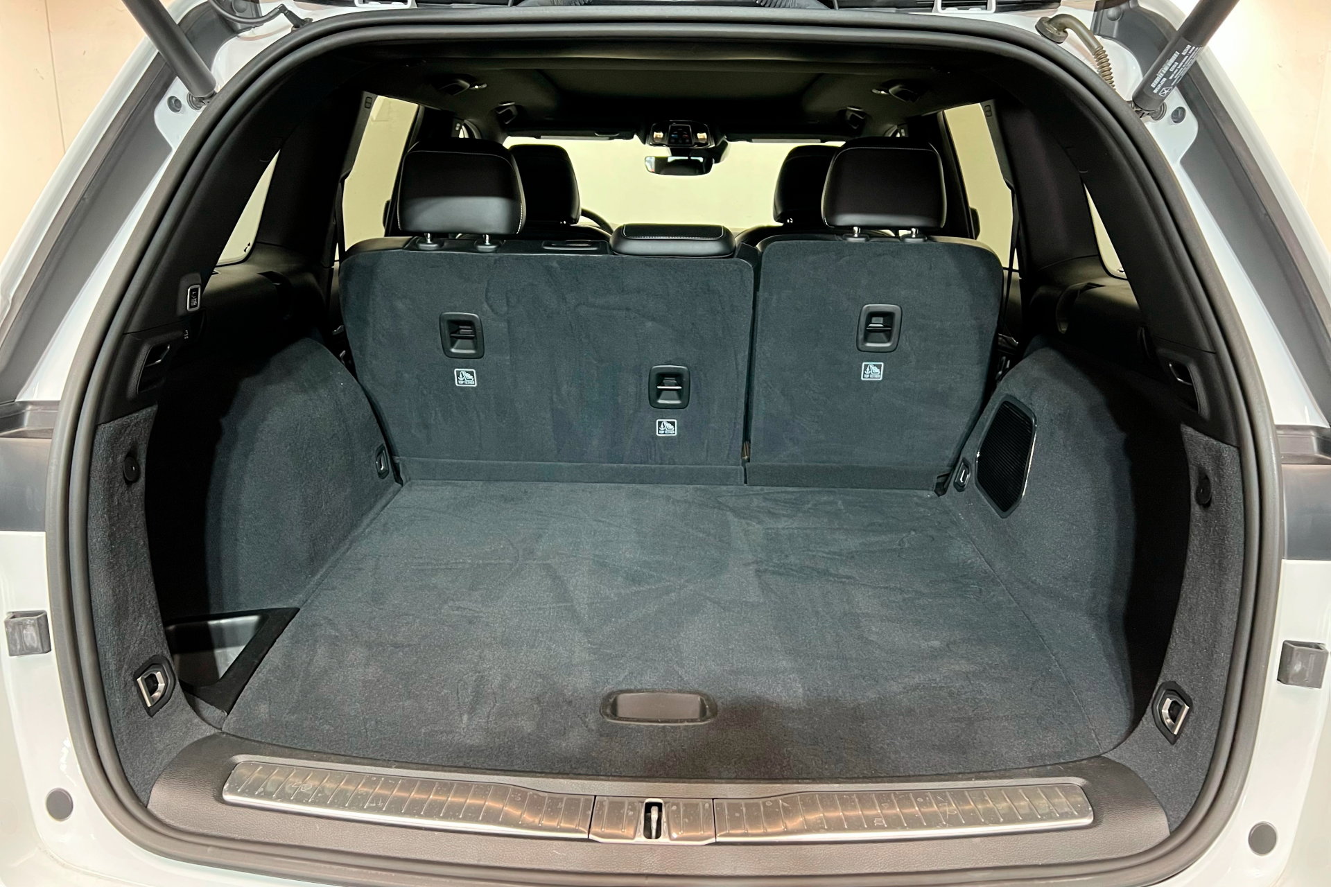 2023 Jeep Grand Cherokee Overland photo 22