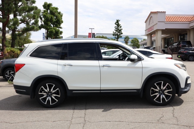 2019 Honda Pilot Touring photo 2