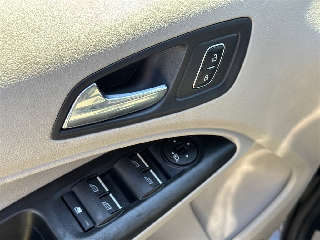 2019 Ford Transit Connect Titanium photo 10
