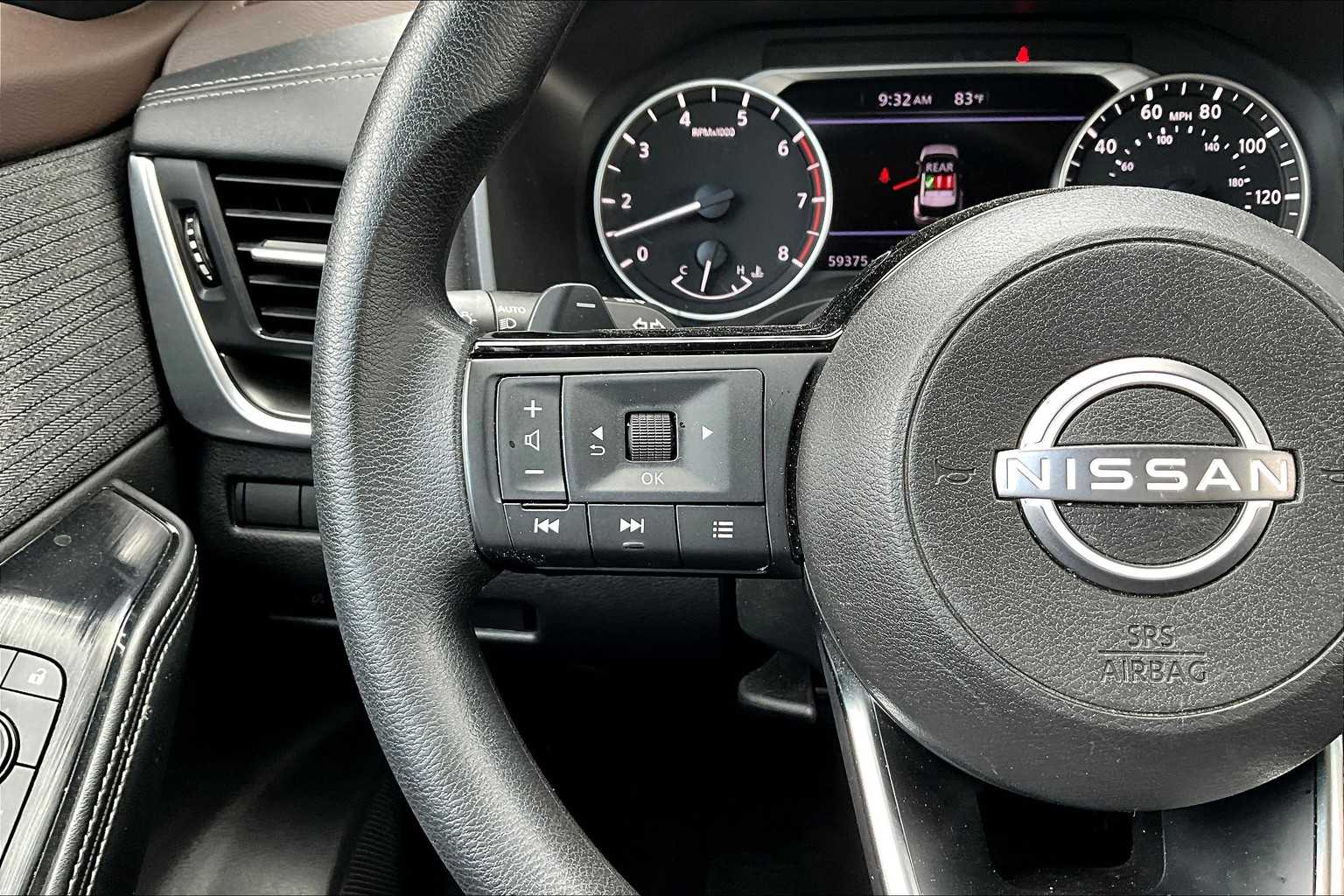 2023 Nissan Rogue SV photo 21