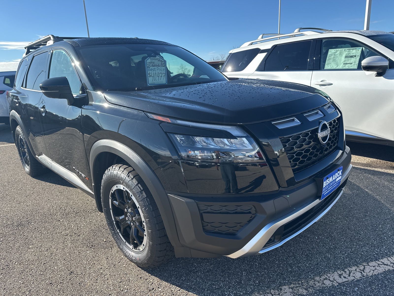 2025 Nissan Pathfinder Rock Creek photo 2