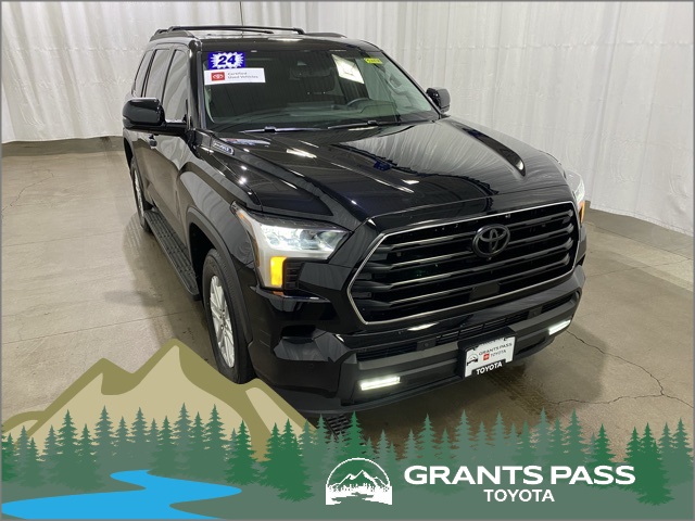 2024 Toyota Sequoia SR5's photo