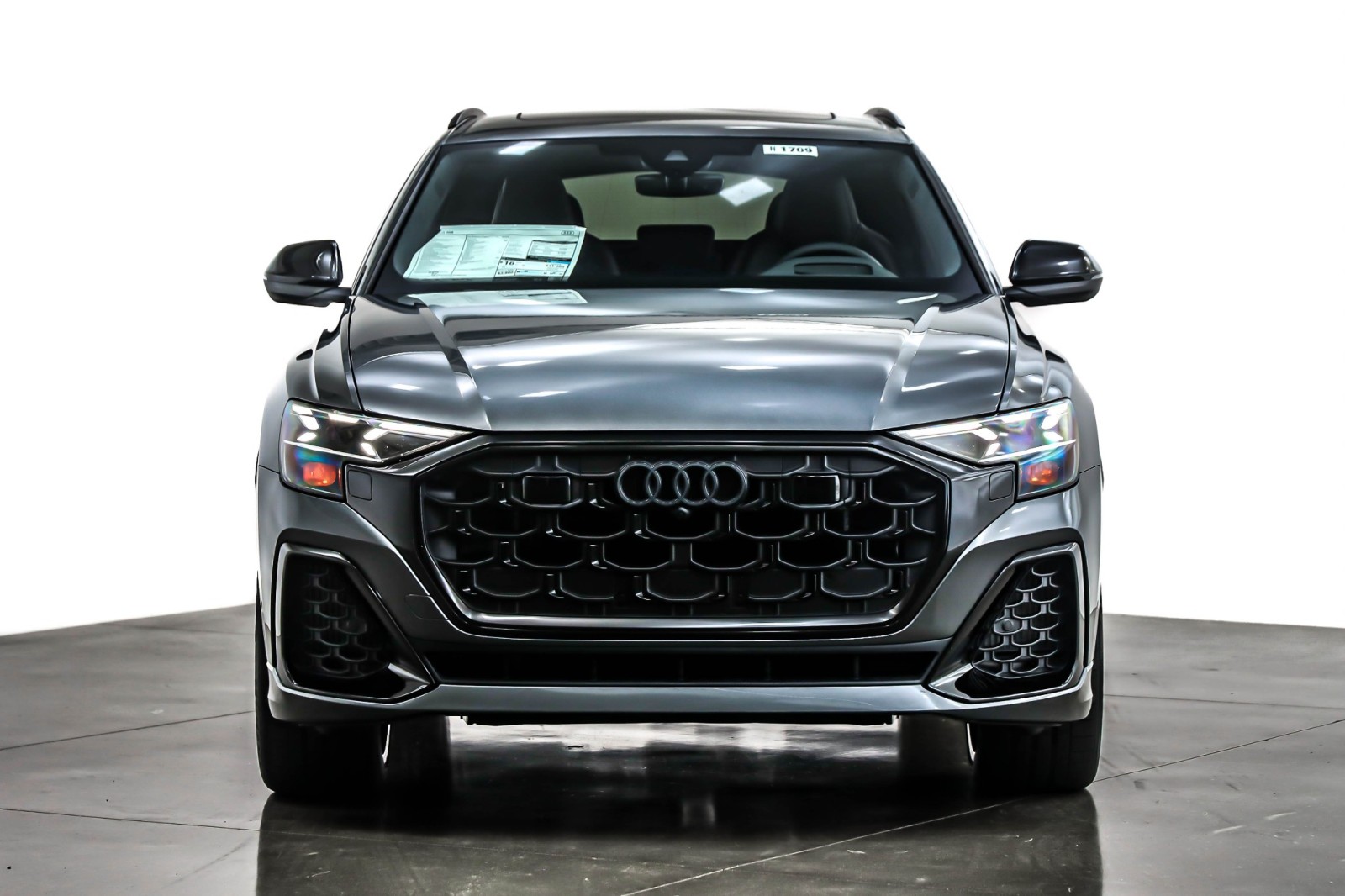 2026 Audi SQ8 Prestige photo 2