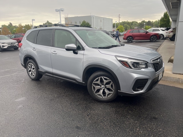2021 Subaru Forester Premium photo 3