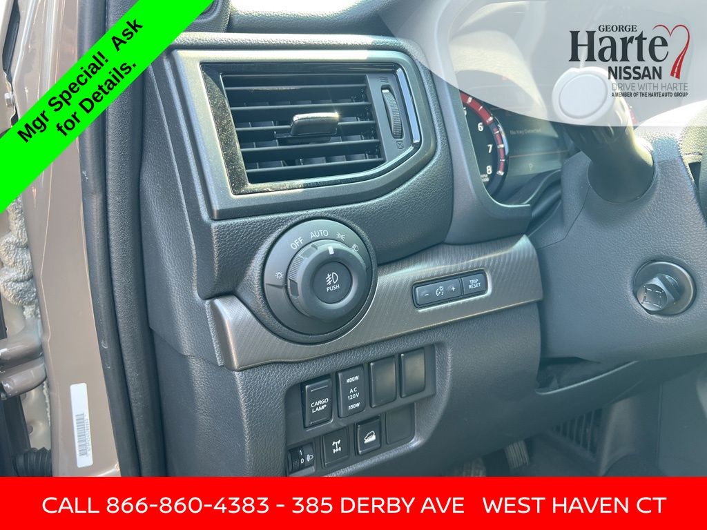 2024 Nissan Titan PRO-4X photo 20