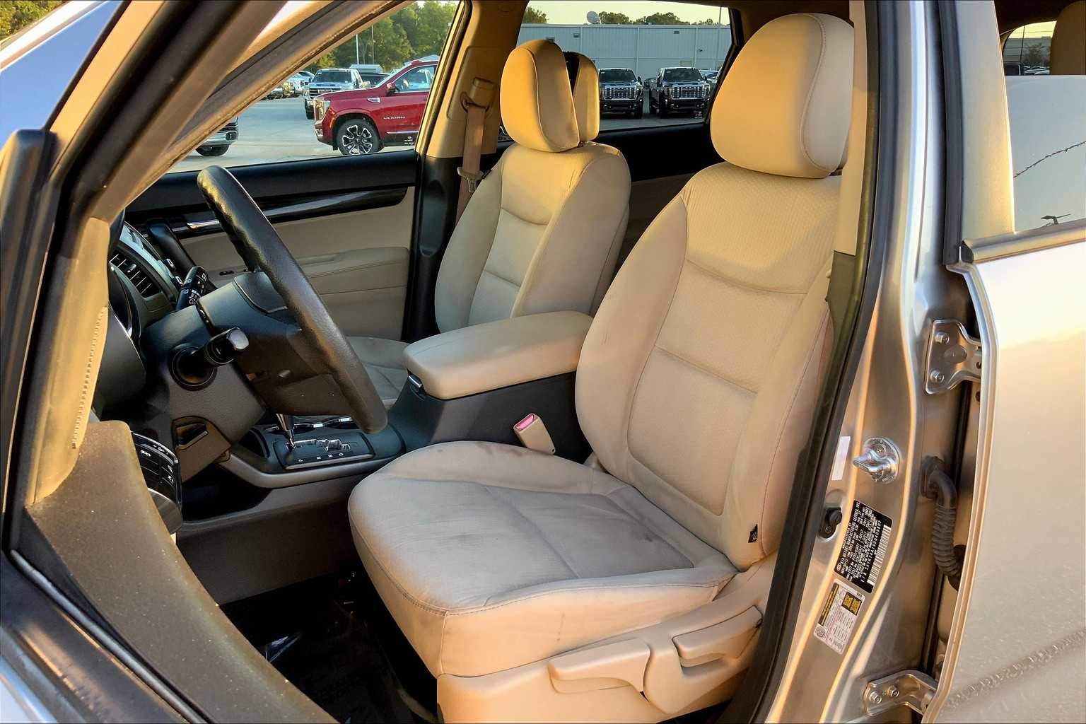 2013 Kia Sorento LX photo 7