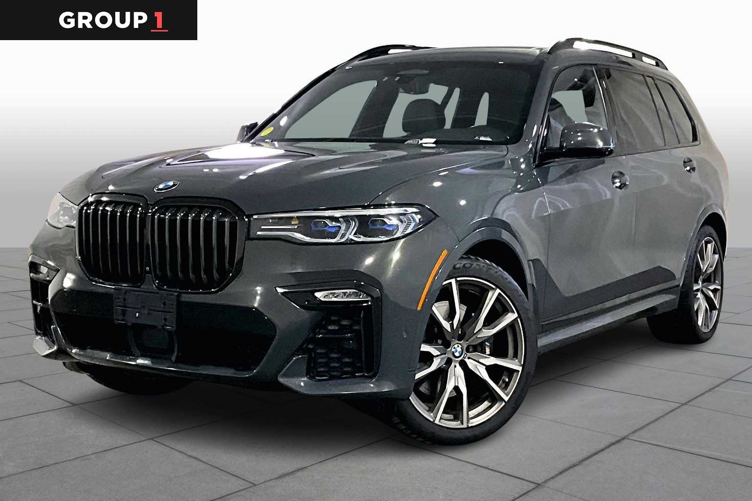 2021 BMW X7 M50i's photo
