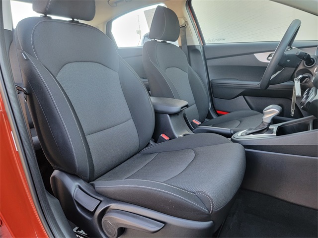 2022 Kia Forte FE LXS photo 18