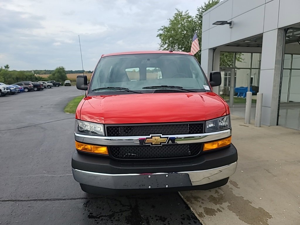 2025 Chevrolet Express Cargo 2500 photo 2