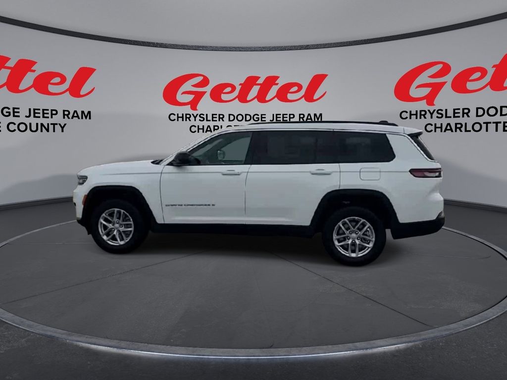 2025 Jeep Grand Cherokee Laredo Altitude photo 5