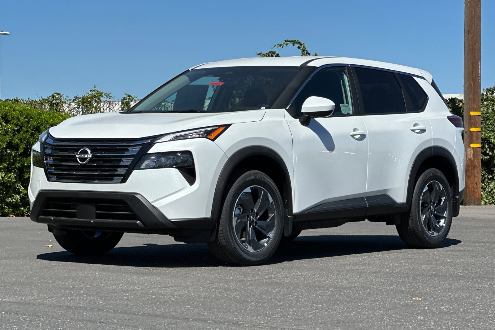 2026 Nissan Rogue SV photo 6