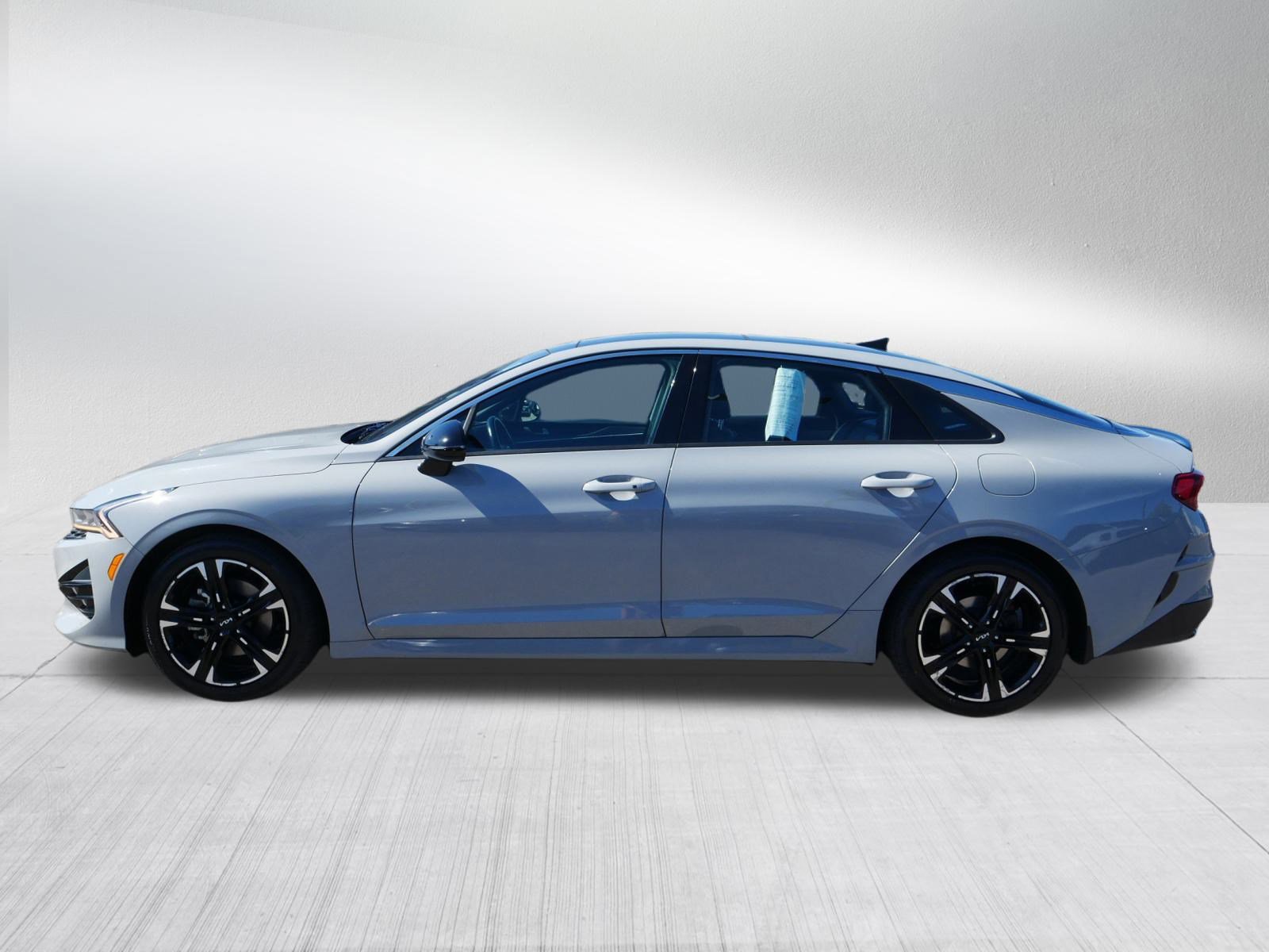 2022 Kia K5 GT-Line photo 4