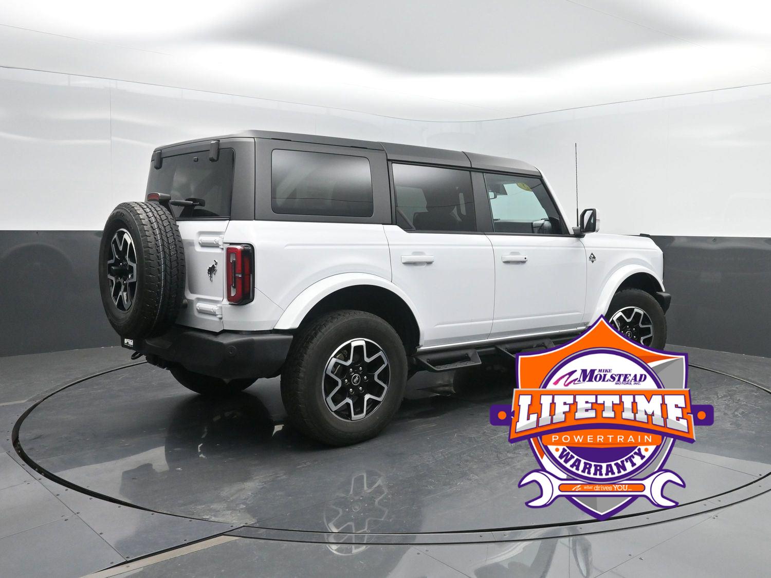 2023 Ford Bronco 4-Door Outer Banks's photo