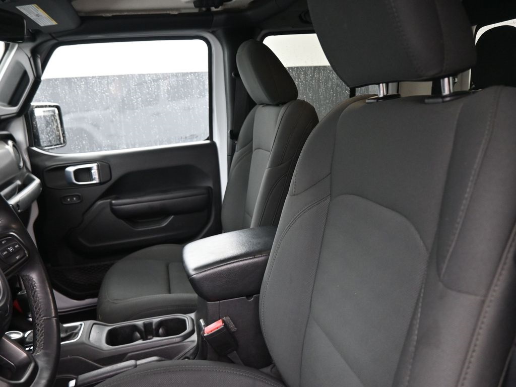 2021 Jeep Gladiator Willys photo 8